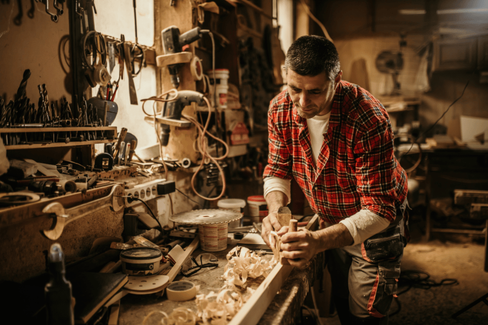 How To Find the Best Insurance for Carpenters - 5 Top-rated Insurance Companies for Carpenters